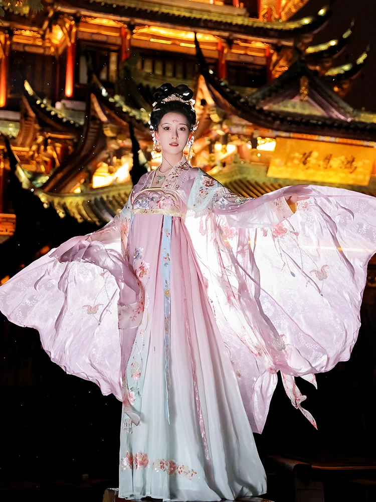 

Ele Hanfu Late Tang Dynas Feathered Robe with Cloud oulder Cape And Chest Length Skirt for Women Ethereal Sle