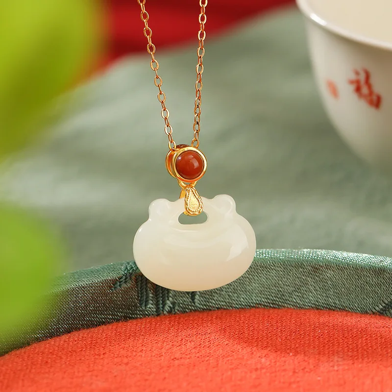 S925 sterling silver gold-plated red agate and Hetian jade new style retro auspicious pendant