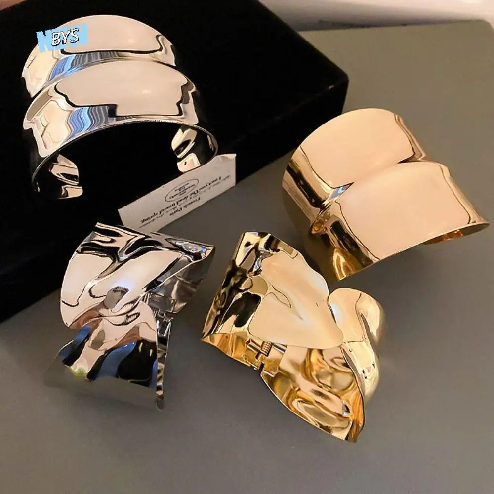 

Irregular Pleated Bangle Iron Exaggerated Open Bracelet Light Luxury Temperament Bold Statement Bracelet Party Wearing
