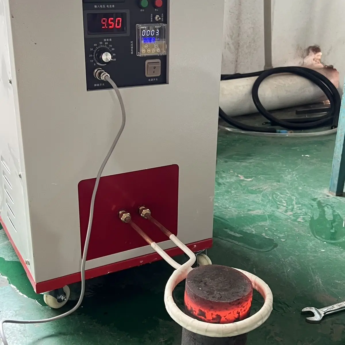High Frequency Induction Heating Machine Melting Furnace Equipment Small Handheld Welding Heater