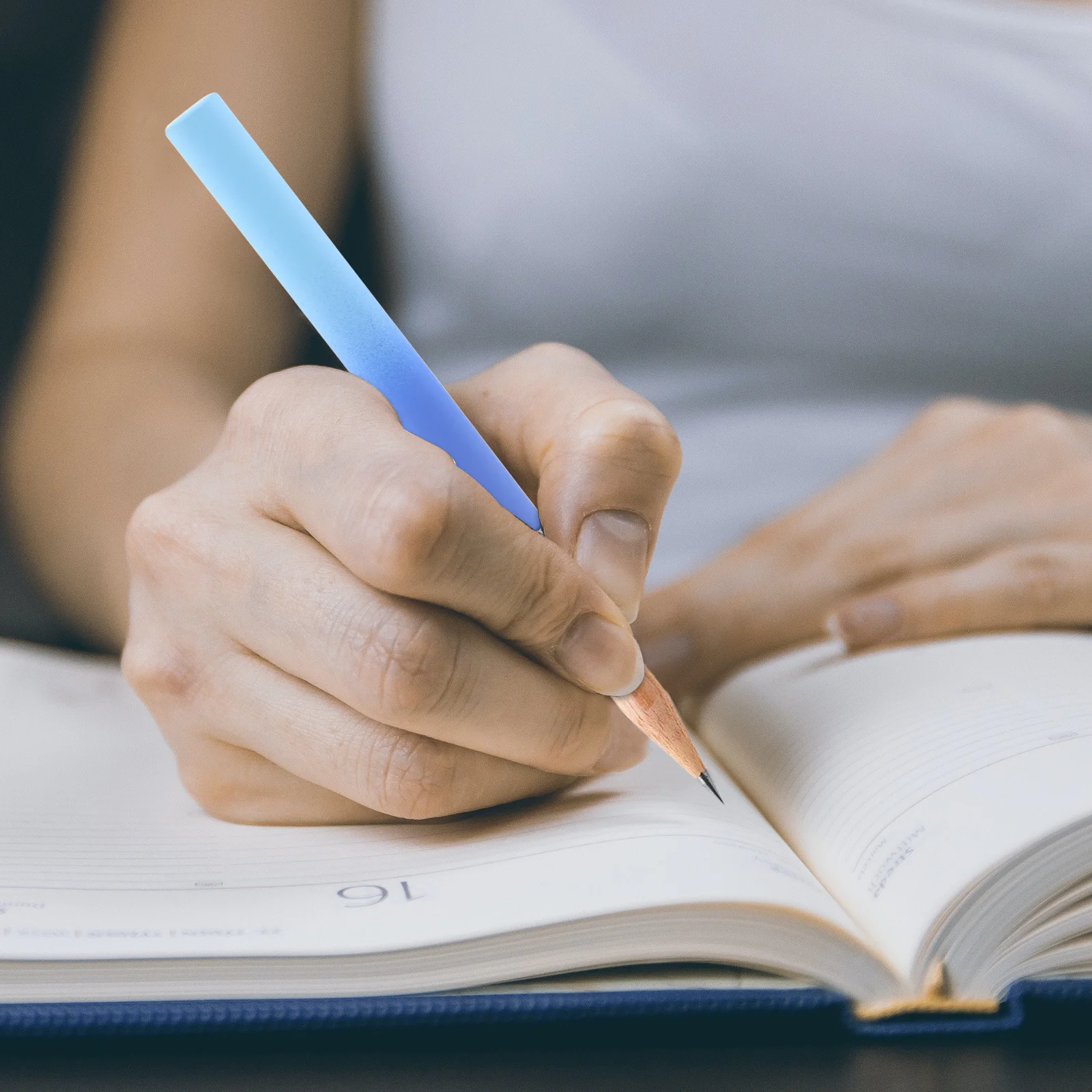 

6Pcs Pencil Extender Heavy Duty Copper Build High Precision for Too Short Pencils Colored Crayons Art Drawing Supplies