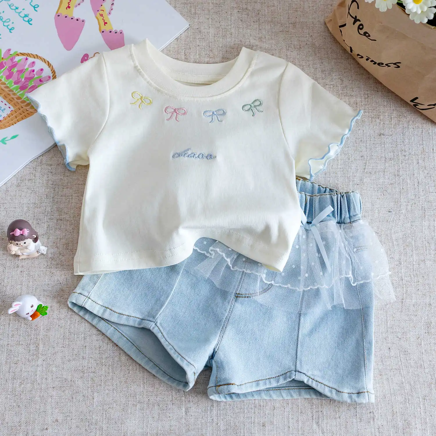 Girl's Cute Bow Short Sleeve T-shirt Set 2025 New Summer Children's Korean Edition Baby Girl Mesh Splicing Denim Shorts ﻿