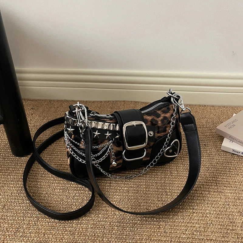 Y2k Mädchen-Umhängetasche mit Nieten und Leopardenmuster, Handtasche im Motorrad-Stil mit Metallnieten und Gürtelschnalle, Damen-Umhängetasche – Detail 13