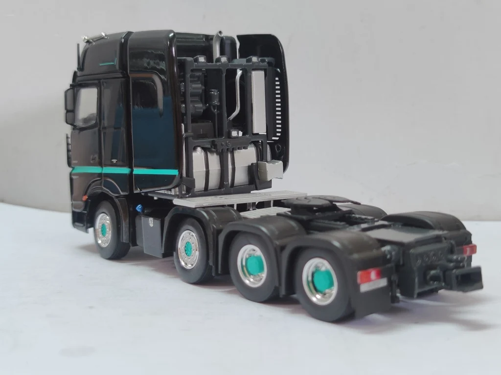 Flaws moulé sous pression 1:50 échelle IMC BENZ-Benz Actros SLT GigaSpace 8x4 modèle de voiture en alliage noir jouet à collectionner cadeau Souvenir affichage