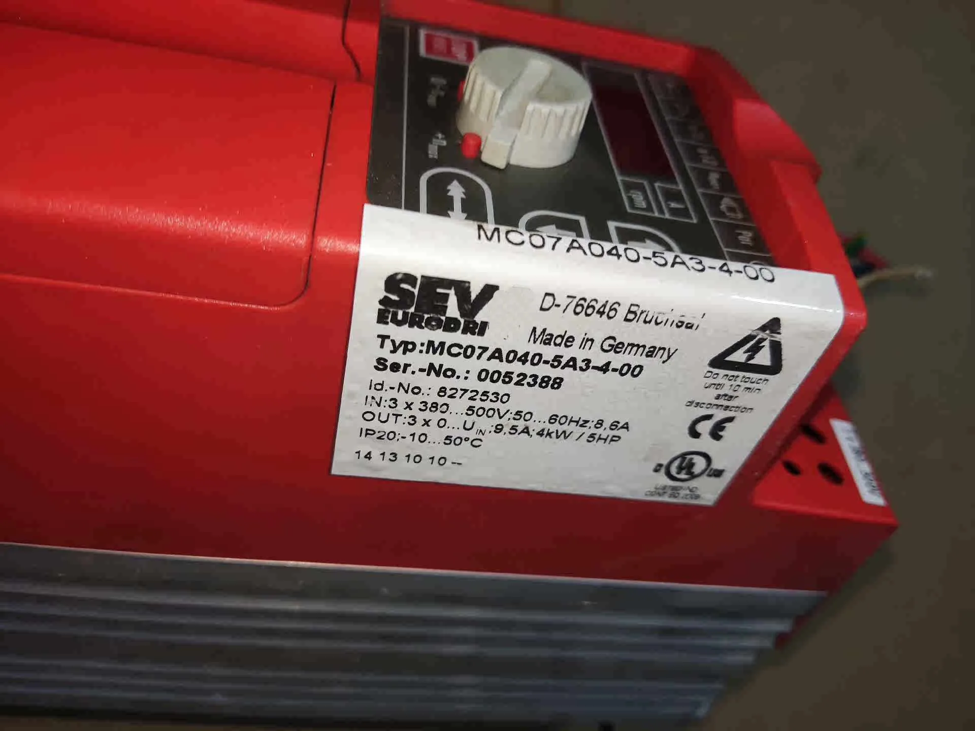 MC07A040-5A3-4-00 MC07A015-5A3-4-00 العاكس للخياطة