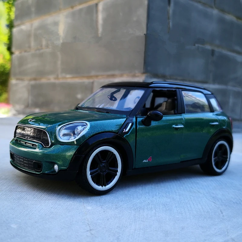 1:24 Mini Cooper S Countryman Alloy Mini Car Model Diecast Metal Toy Vehicles Car Model High Simulation Collection Children Gift