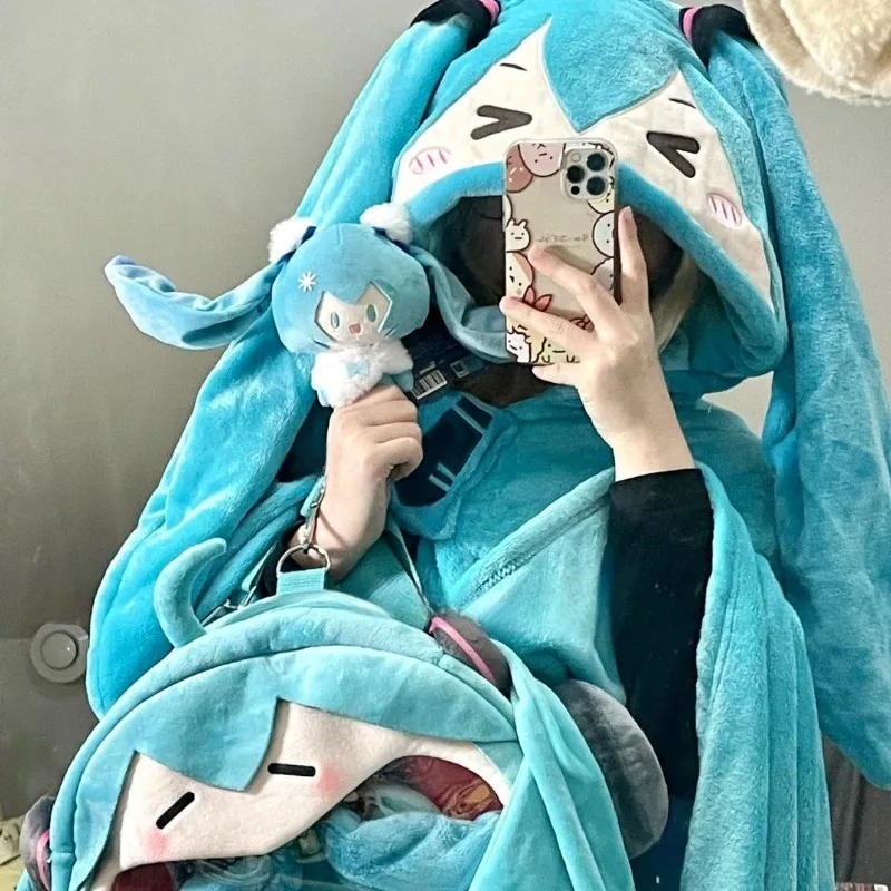 Hatsune Miku anime peripheral two-dimensional air-conditioning blanket creative cartoon cute plush hooded cloak holiday gift
