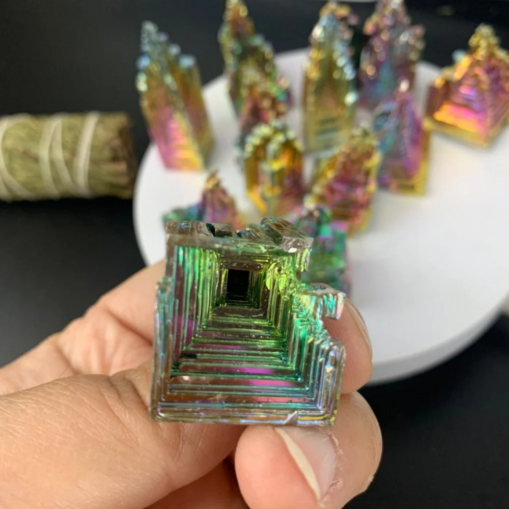 1 قطعة هالة اصطناعية ملونة الهرم قوس قزح هالة خام المعدنية تحصيل عينة زخرفة معدنية ديكور المنزل