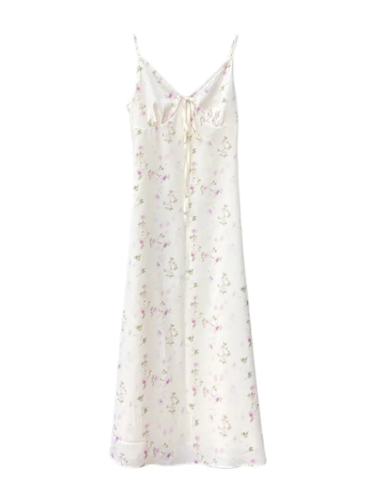 กระโปรงยาวลายดอกไม้สไตล์เกาหลีสำหรับผู้หญิง รุ่นใหม่ประจำฤดูร้อนปี 2025 เอวสูง ใส่สบาย นุ่ม เบาสบาย เหมาะสำหรับใส่ไปเที่ยวทะเล