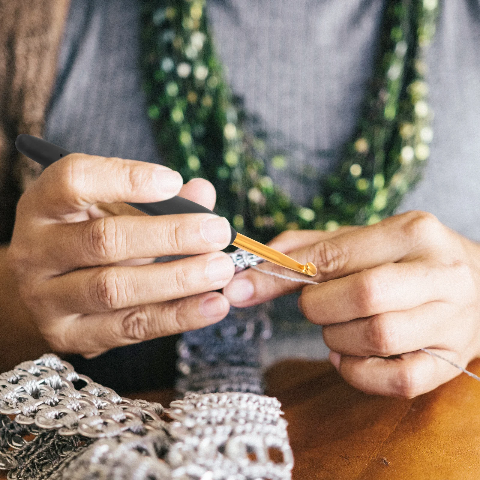 

1Set Crochet Hook Set High Grade Materials Comfortable Hand Sewing Needles Great for Beginners Intermediate Experienced