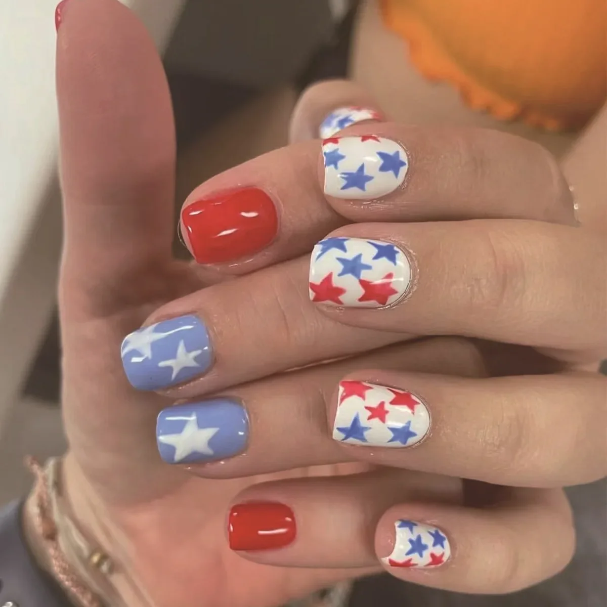 

24PCS Ins Style Short Square False Nail Set with Glue Blue Red Star Pattern Simple Design Fake Nails for Women Wearable Press On