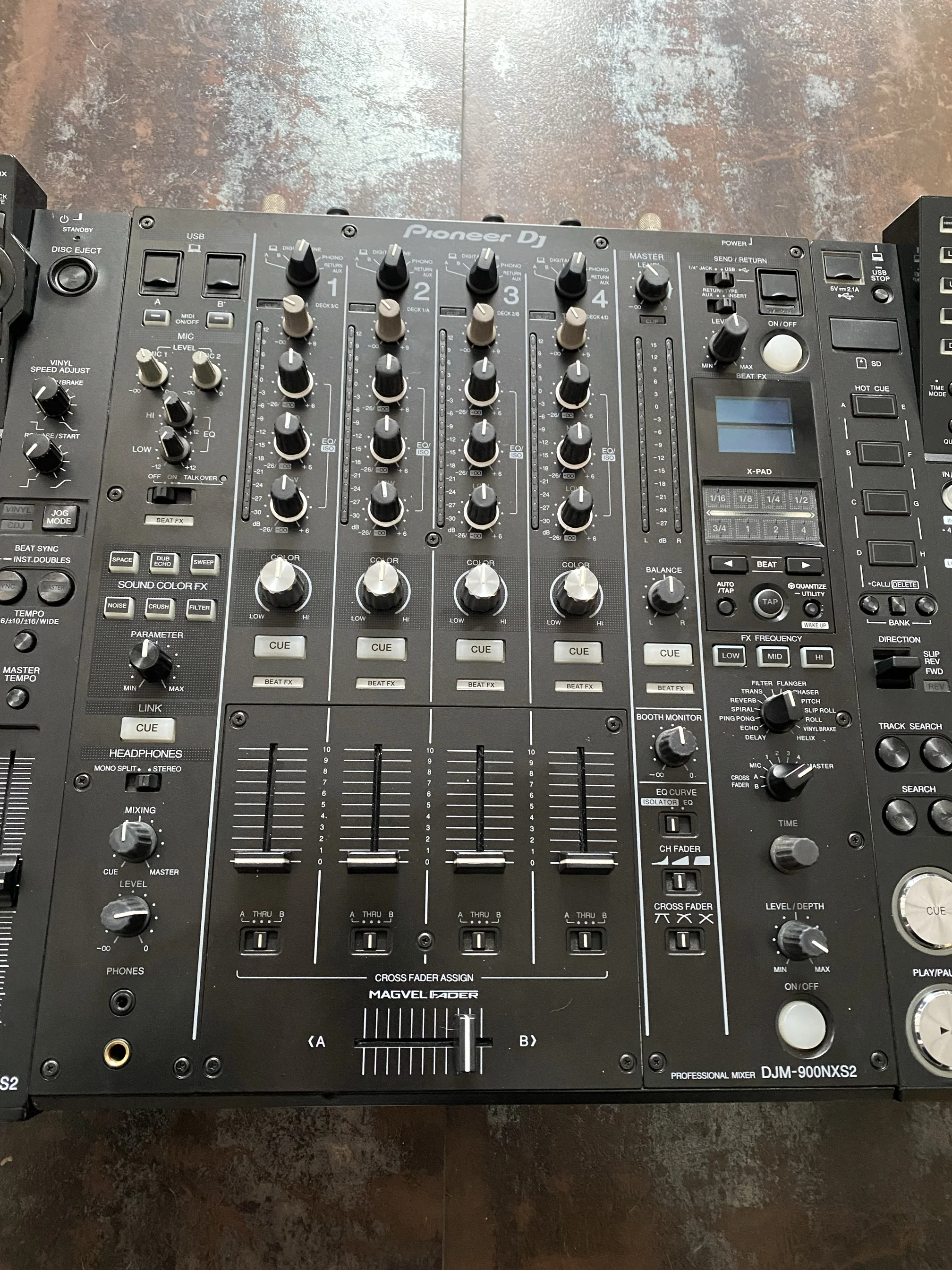 Pioneer CDJ-2000NXS2 Review: The Professional DJ's Ultimate Deck