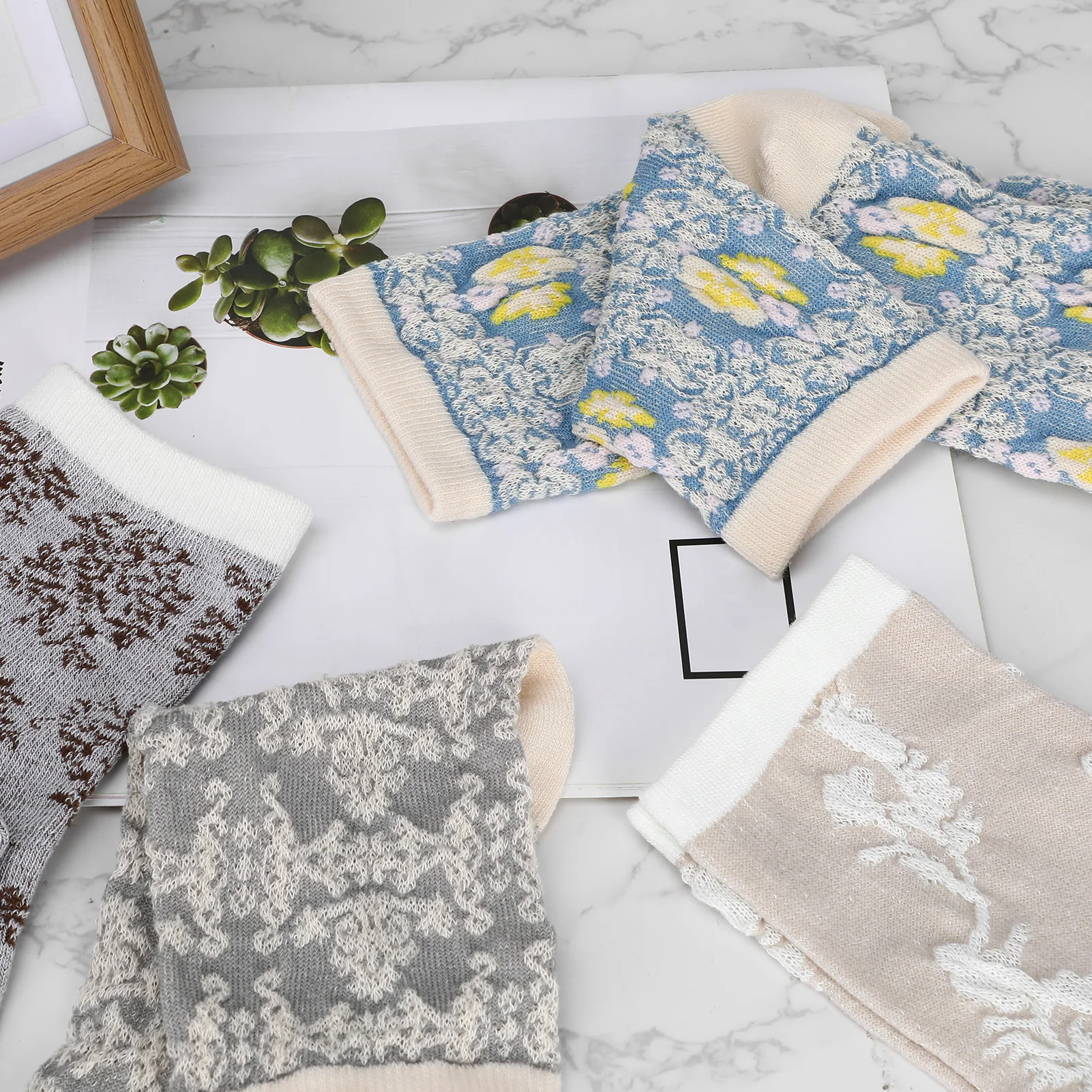 9Pair Soft Socks for Women Vintage 3D flower Breathable comfortable Cotton Multi Color Embossed Floral Calf Sock fashion design