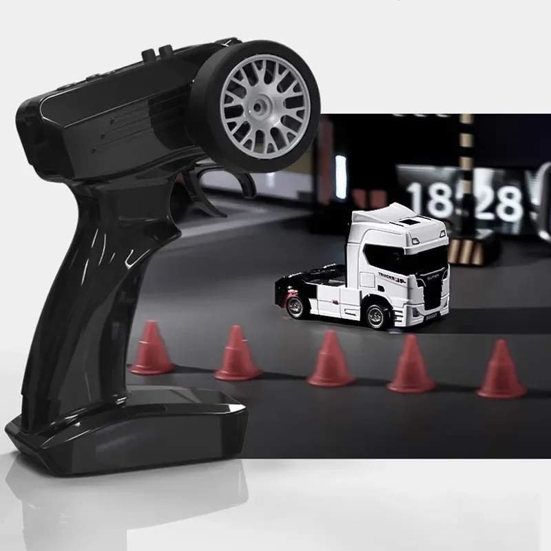 Remote control Drifting car Tabletop toy Alloy Tractor RC Truck 1/43 2.4G RC Engineering Trailer Truck with Light and Sound Toys