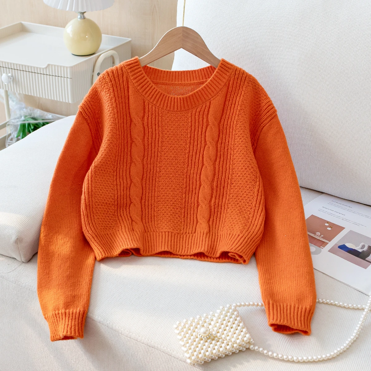 Girls simple solid color Fried Dough Twists round neck long sleeve sweater short pullover suitable for daily spring, autumn