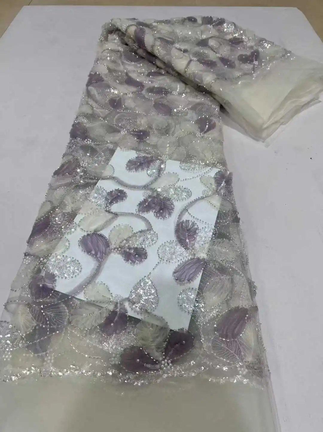 2025 جميل رائجة البيع الأفريقي مطرز أقمشة الدانتيل الفرنسية النيجيري خرز كريستالي الترتر شبكة الدانتيل السيدات فساتين حفلات الزفاف