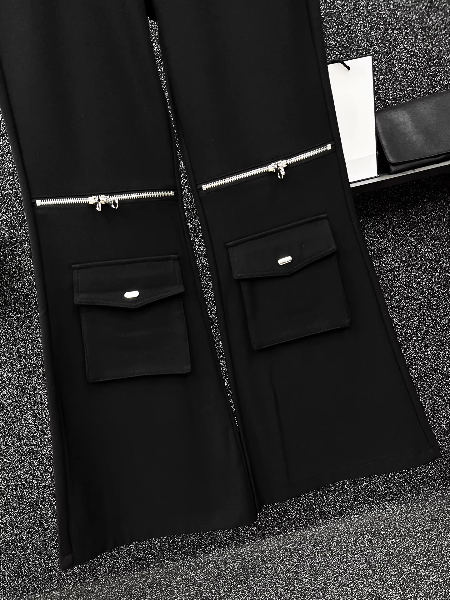Men's 2025 Autumn New High-end Multi-pocket Cargo Pants Zipper High Street Fashion Versatile Trousers Loose Micro Flared Pants