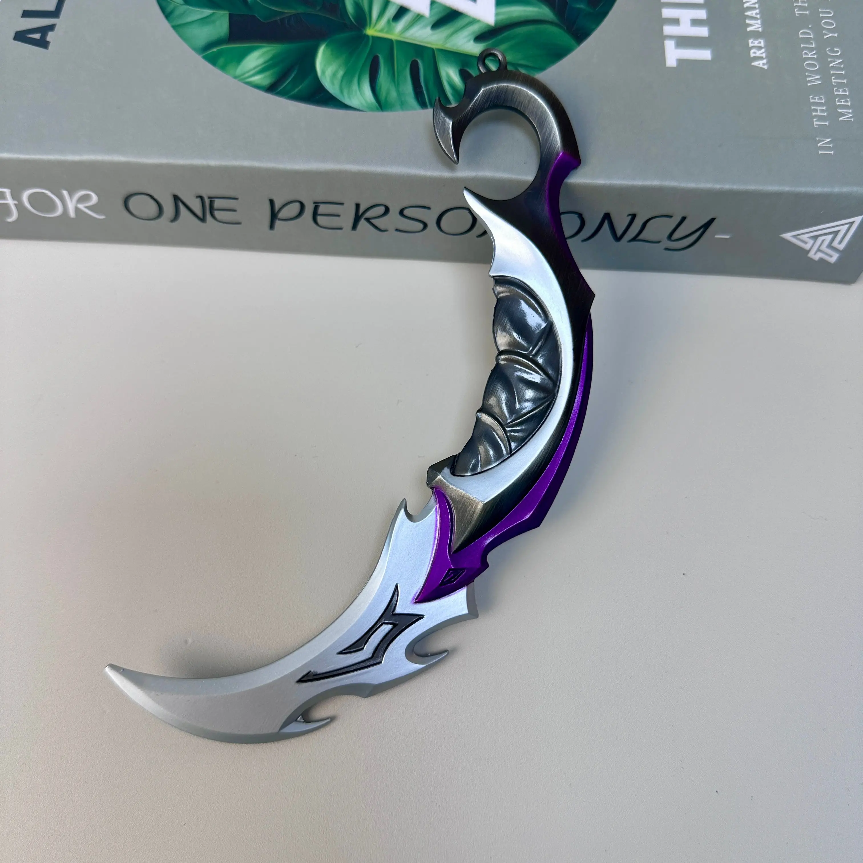 6.29inch Valorant Karambit Classic Style Melee Weapon Metal Model Game Peripheral Tranning Knife Toy Collectible Decoration Home