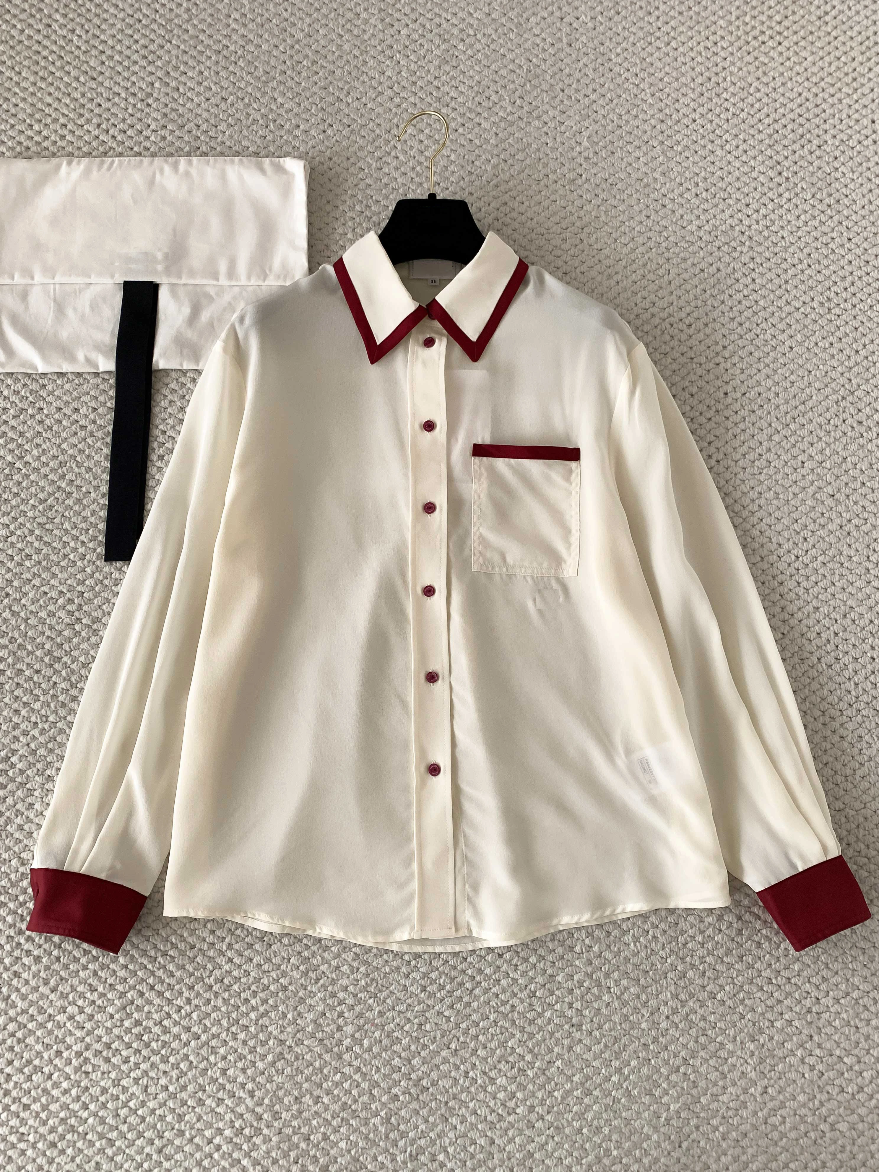 

Luxury brand Women's Beige and red small logo silk shirt pants vest high quality same the show