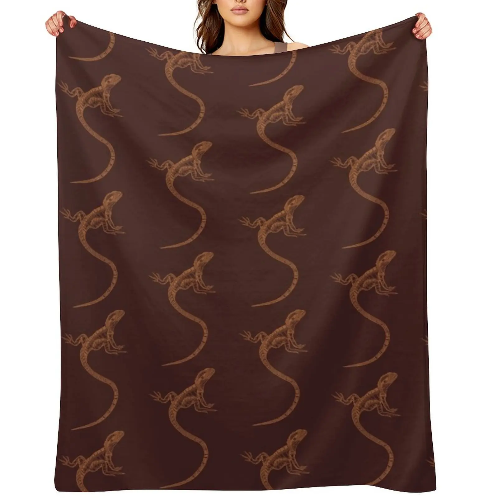 

Golden Majestic Australian Water Dragon Line Art Throw Blanket Shaggy Decorative Beds Single Blankets