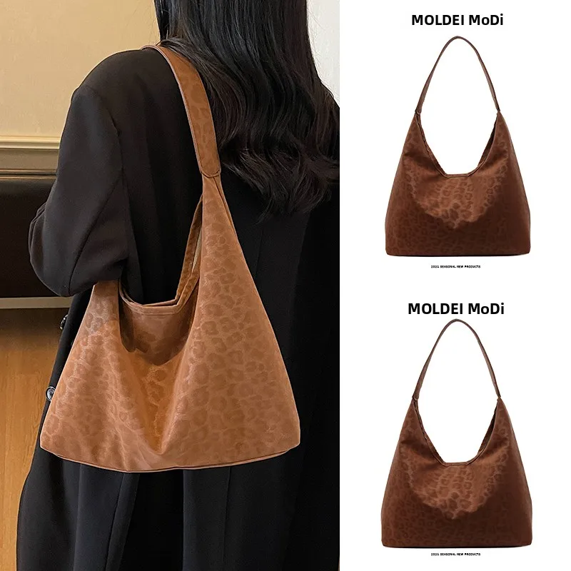 

Fall Winter Large Capaci Commuter Tote Bag Women's 2025 New Leopard Print Brown Underarm Bag Faionable Soft Handle