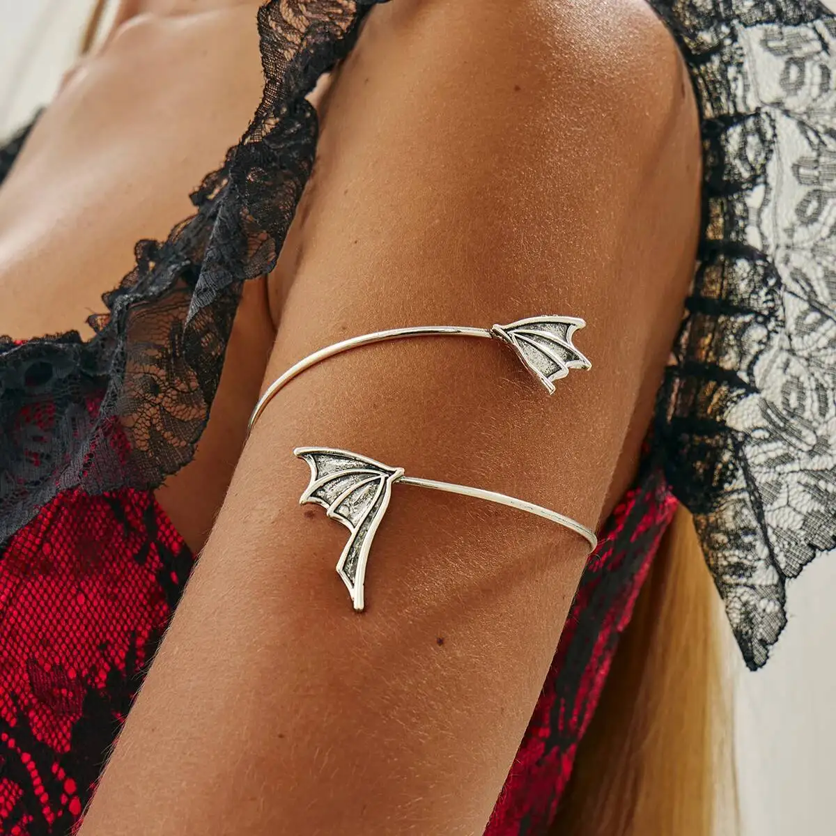 SHIXIN New Gothic Bat Wing Cuff Bracelet for Women Retro Punk Adjustable Open Bangle Arm Bracelet Halloween Jewelry Accessories