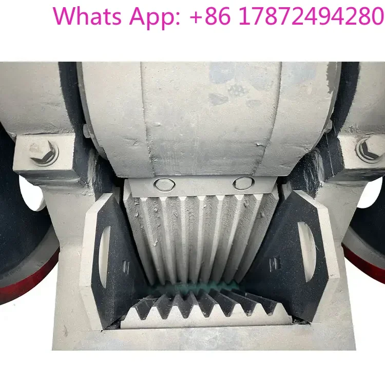 Mini Mobile Jaw Crusher Machine Pe 150*250 for Limestone Rock Stone with Vibrating Screen Factory Direct Sales