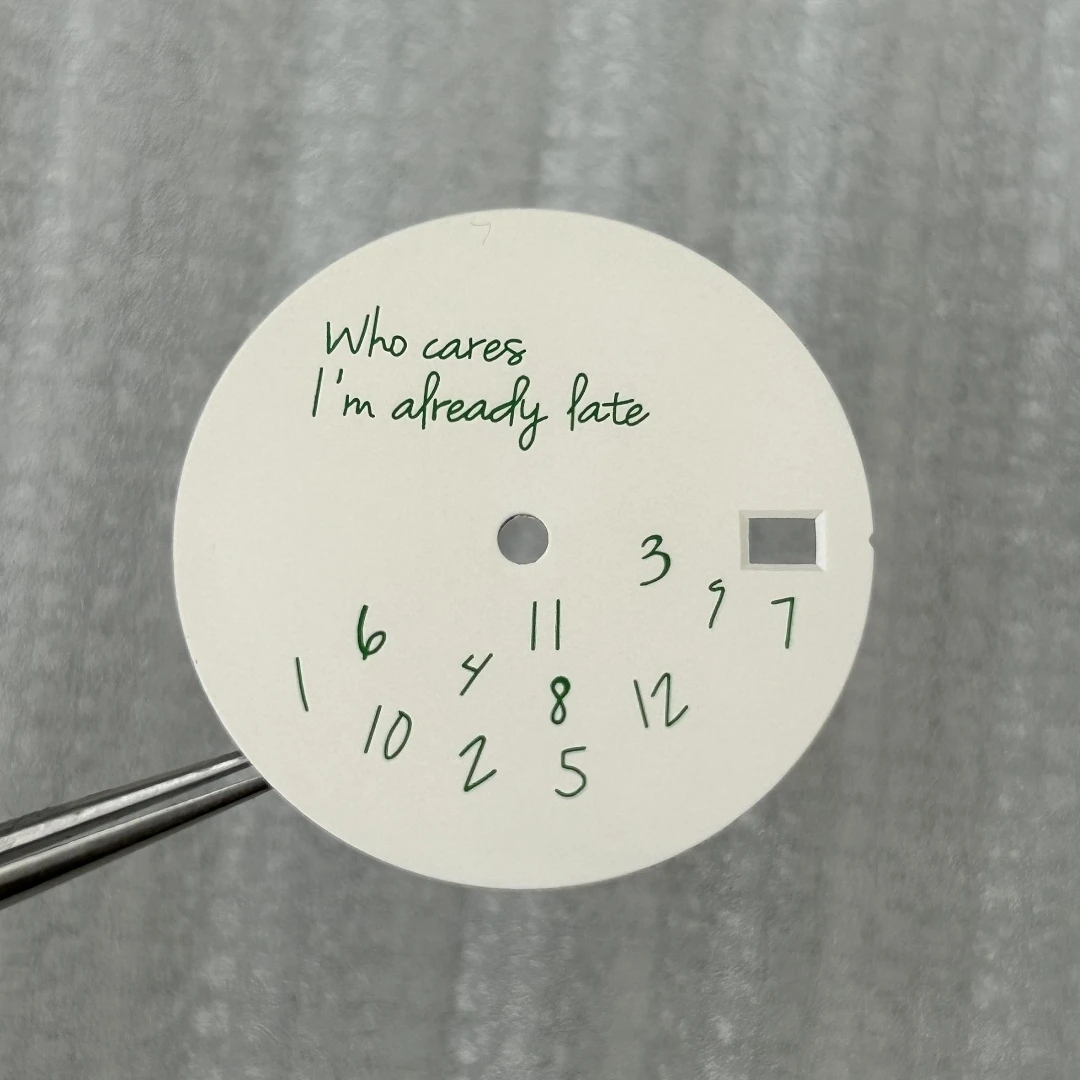 تعديل الطلب مع حجم الوجه من 28.5 مللي متر ، ومناسبة لسطح الميكانيكية التلقائية NH35