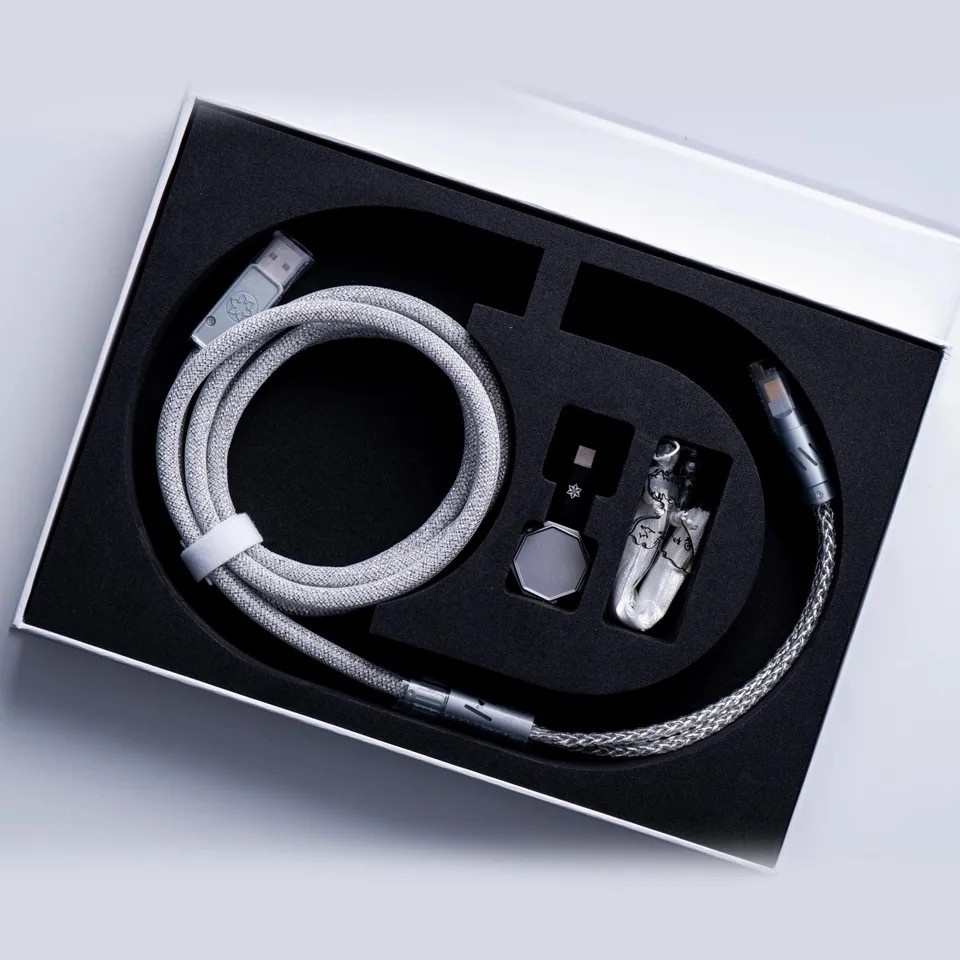huahuo E-sports 2in1 8K ゲーミングケーブル SOULCAT x HUAHUO Esports One to Two 8K Esports Cable Magnetic