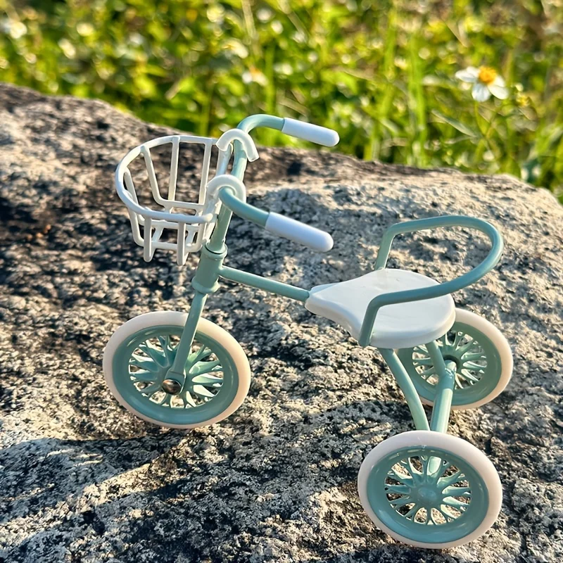 

Iron Mini Tricycle Bike Ornament Scale Decorative Display Model, Handmade Vintage Style BJD Home Decor for Christmas