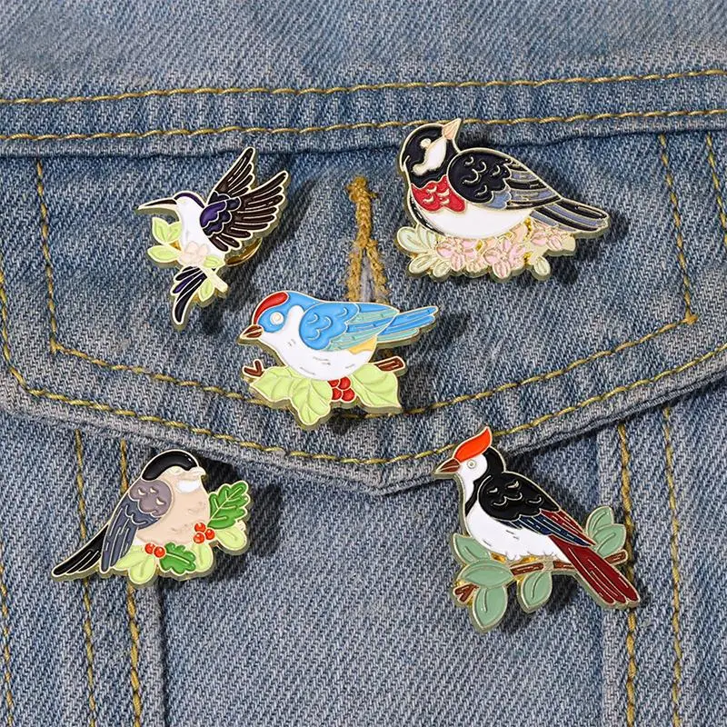 Birds and Flowers Enamel Pins Custom Hummingbird Woodpecker Brooches Lapel Badges Animal Jewelry Gift for Kids Friends