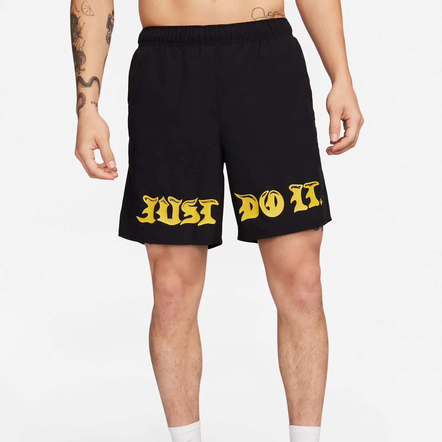 

Оригинальные мужские спортивные тренировочные шорты Nike CHLNGER 7IN UL FB7060-010