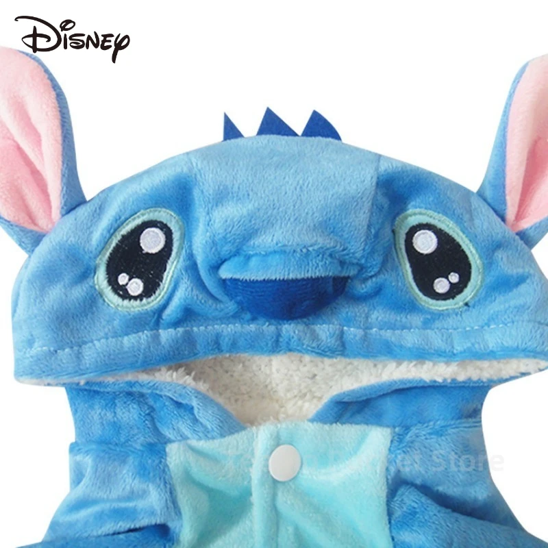 Lilo และ Stitch Disney เสื้อผ้าสัตว์เลี้ยง Kawaii การ์ตูนอะนิเมะพิมพ์อุปกรณ์เสริมเสื้อผ้าสุนัขขนาดเล็กตุ๊กตาฤดูใบไม้ร่วง/ฤดูหนาวผ้าห่มอุ่น