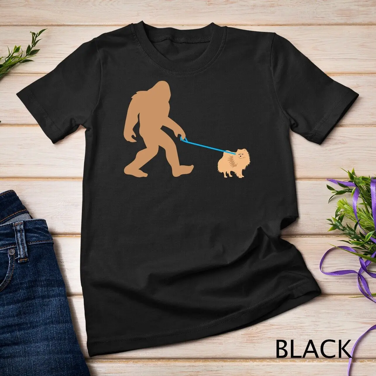 Bigfoot Walking Pomeranian Dog Funny Sasquatch Gift Unisex T-shirt