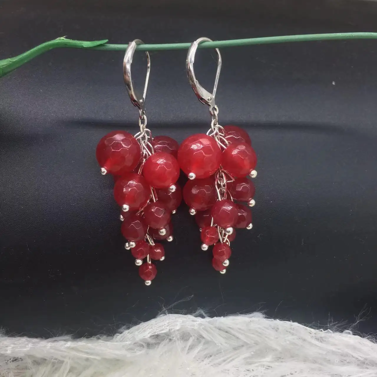 LJHMY Classic Red Agate Carnelian Stone Faceted Cluster Grape Dangle Drop Earrings Jewelry Bohemian  Boho Statement Earrings