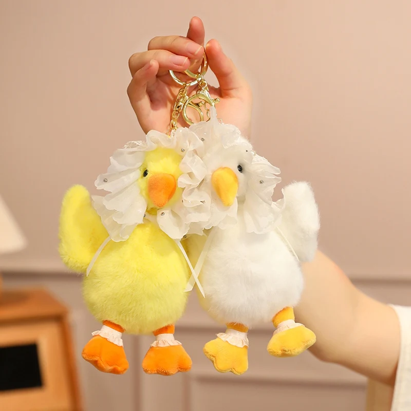 ตุ๊กตาห่านสีเหลืองน่ารัก ตุ๊กตาห่านคาวาอี้ ของตกแต่งกระเป๋าเป้ ของเล่นตุ๊กตาสำหรับเด็กชายและเด็กหญิง ของขวัญวันเกิด/คริสต์มาสสำหรับเด็ก