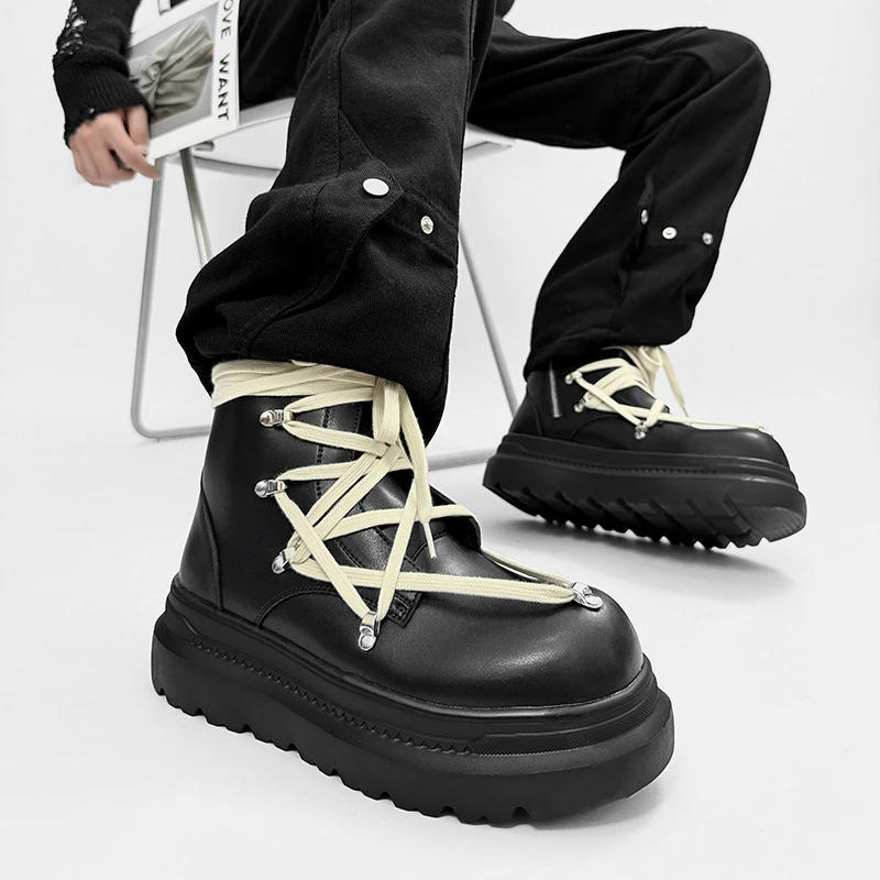 Botas de diseño de marca italiana para hombre, zapatos de cuero natural, botas de cowboy con plataforma, botas negras y elegantes, botas de motociclista de caña alta para hombre.
