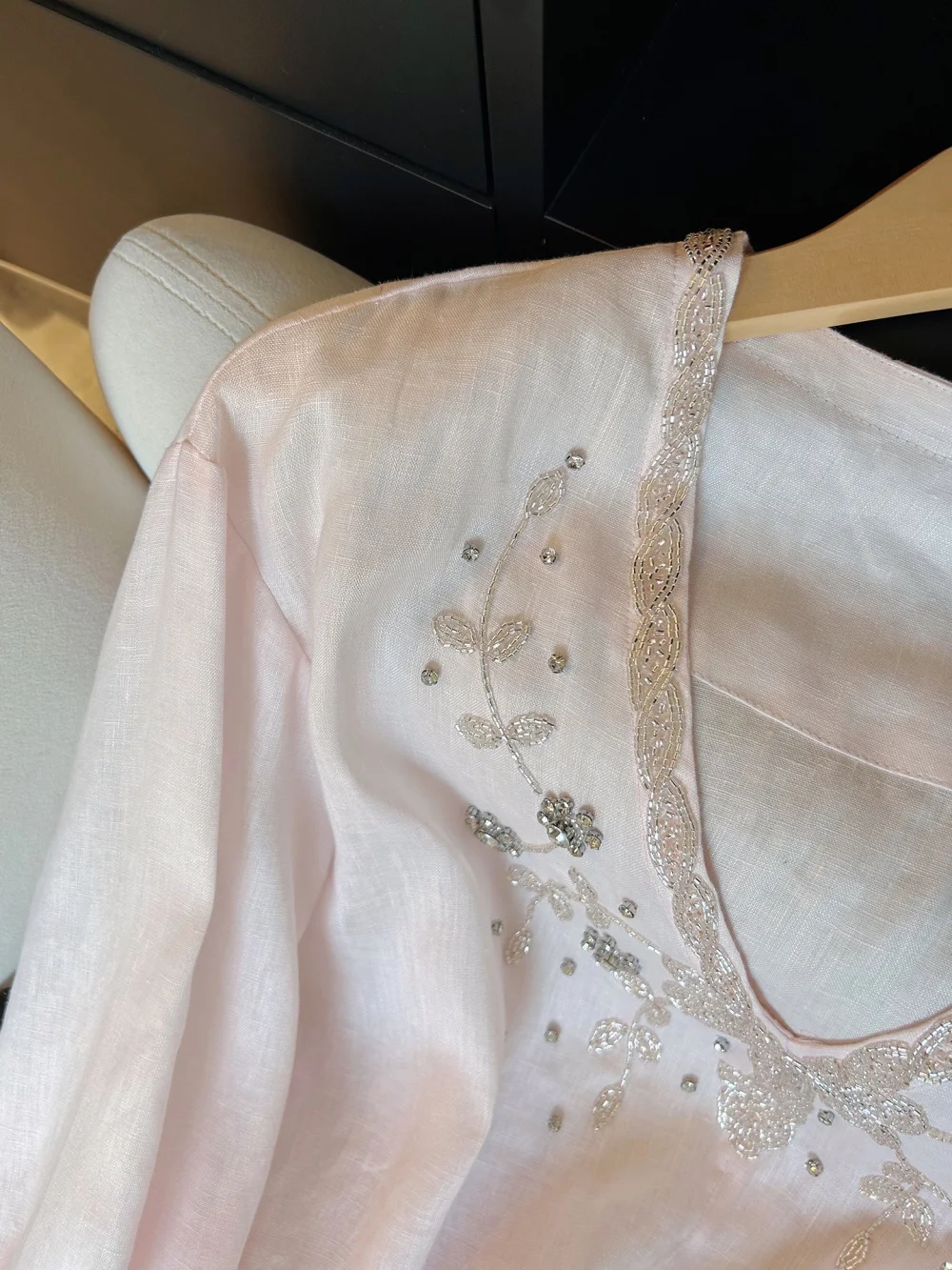 

Сладкий розовый V-Ne вышитый длинный свек Свободный тонкий повседневный женский модный осенний топ с бусинами для мужчин и...