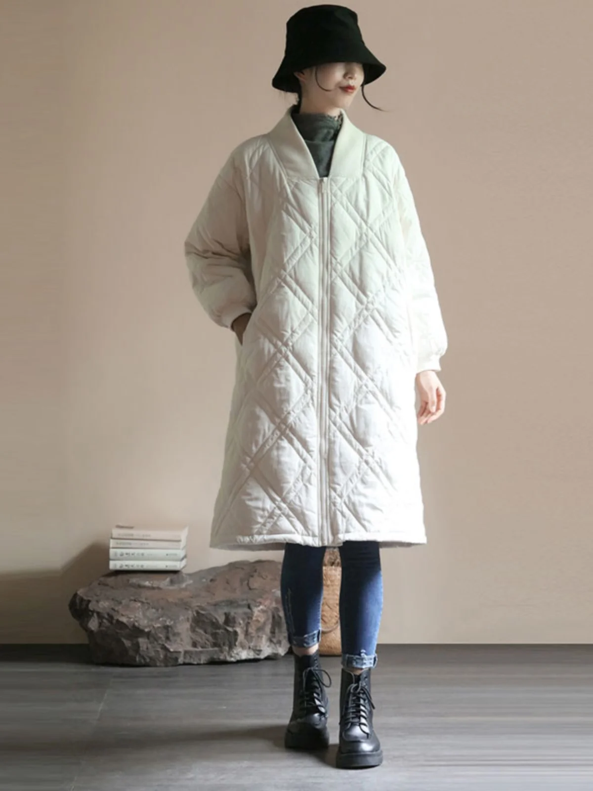 Light Down Jacket for Women Diamond Check Pattern Medium Length Knee-length Overcoat White Duck Down Slim Coat Fall and Winter