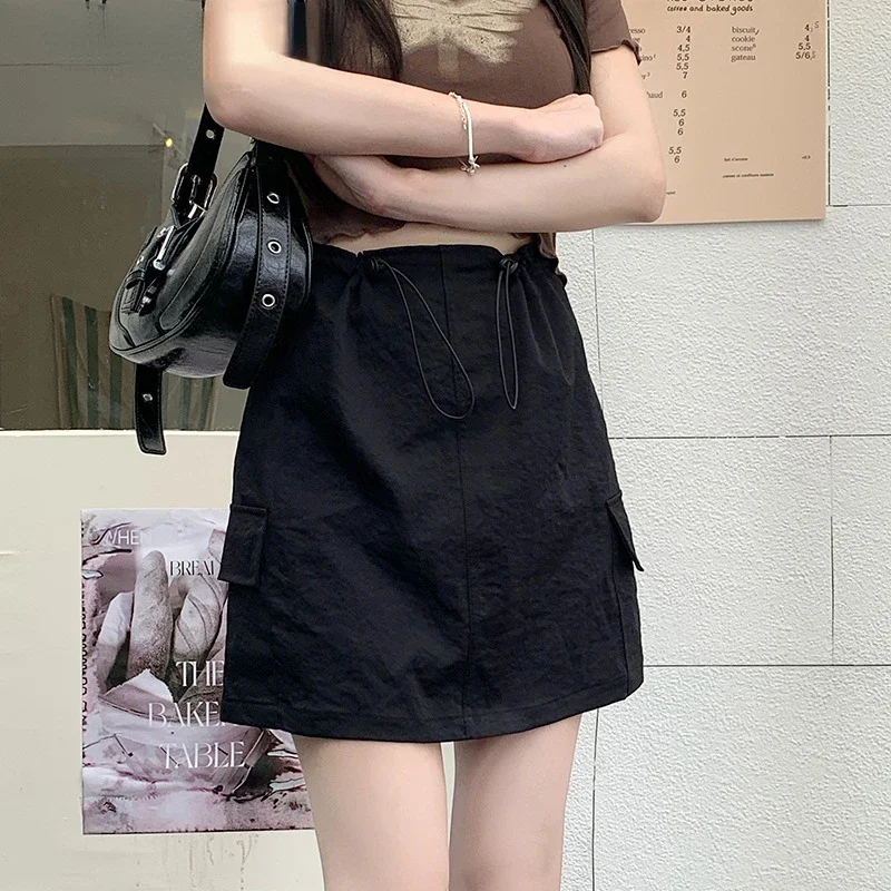 The new summer hot girl style high-waisted design versatile cargo skirt looks slim drawstring cargo skirt