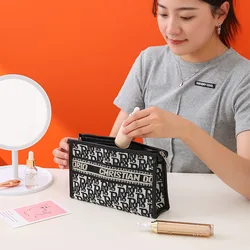 Borsa per trucco classica Borsa da viaggio portatile impermeabile portatile di grande capacità Borsa per pennelli per trucco cosmetico Borsa da toilette