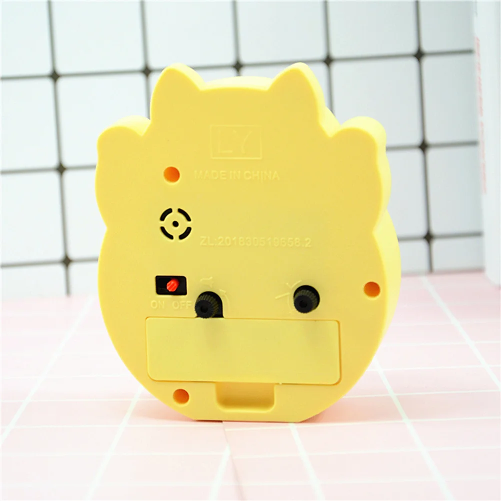 1pc Cat Alarm Clock Desk Clock Creative Cartoon Cat Shape Design Alarm (White without Random Font Style)