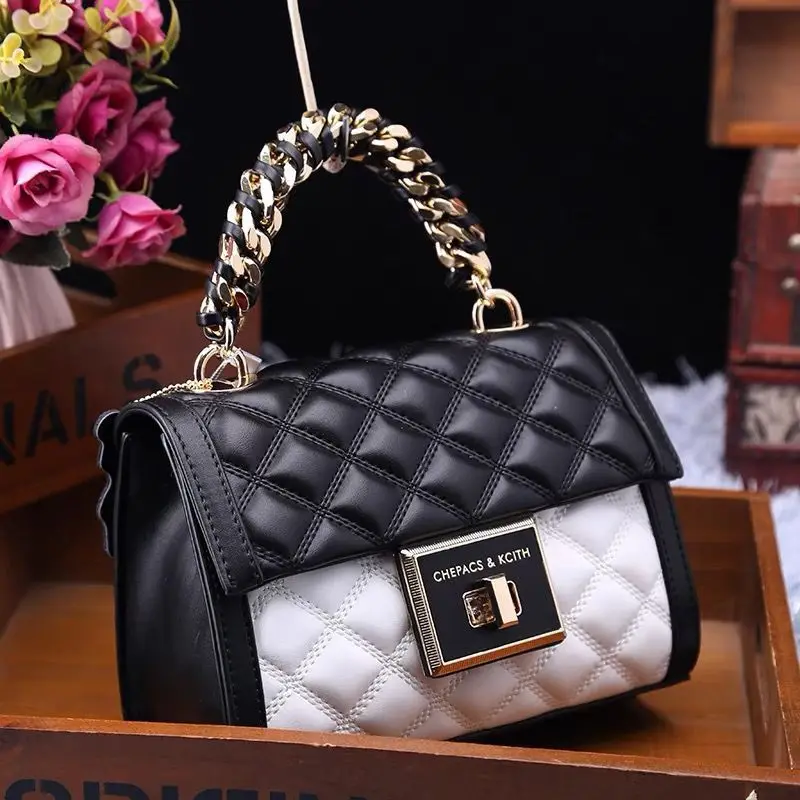 

Женская сумка 2026: Новинка, модная сумка-кроссбоди с бриллиантовой цепочкой, портативная маленькая сумка через плечо, универсальная модель