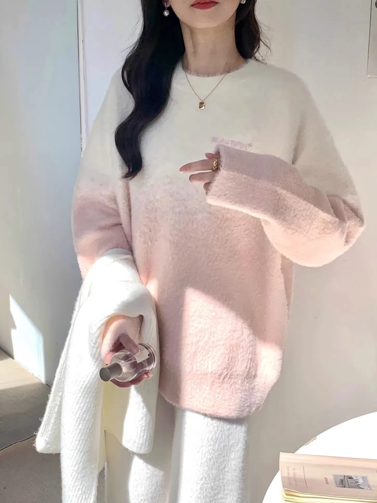 

Стильный вязаный свитер нежно-розового цвета для женщин, свободный крой, красивый, повседневный, высококачественный, модный, с узлом