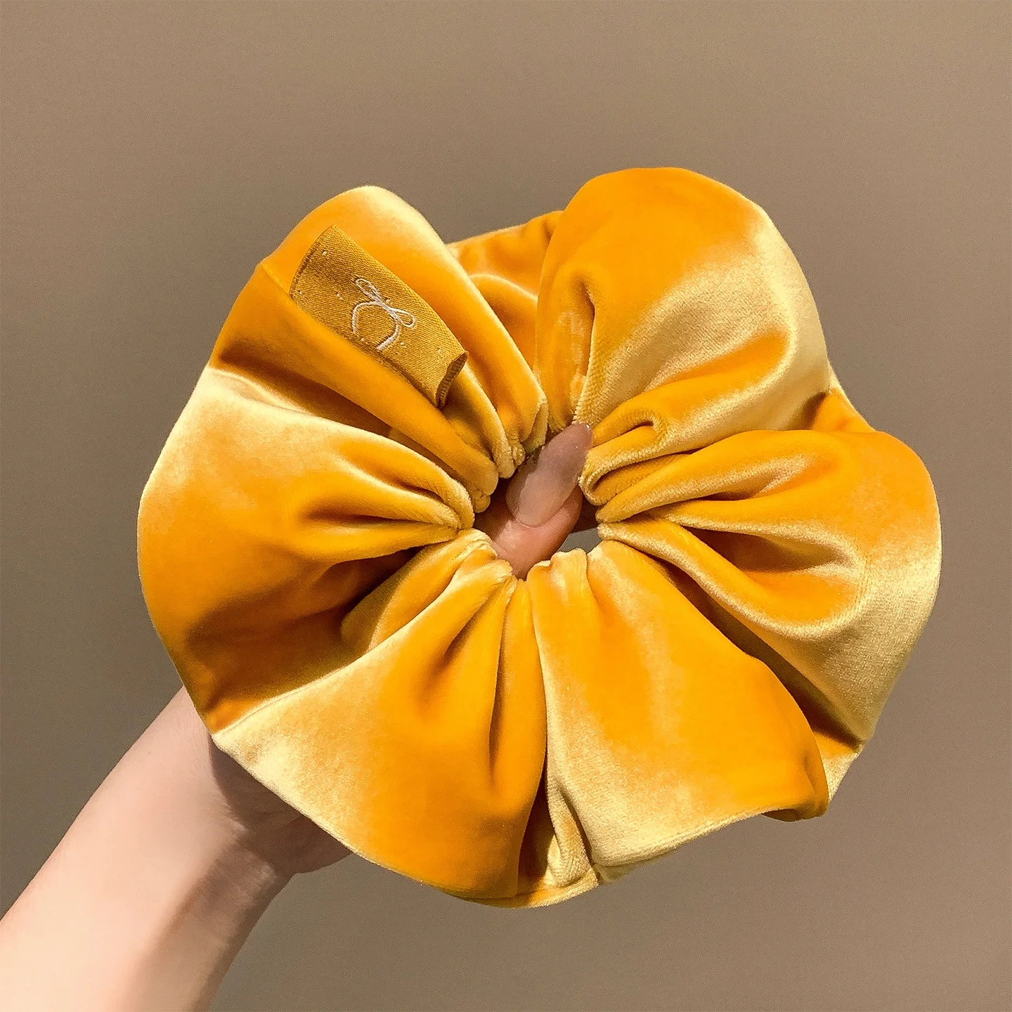 lacos-de-cabelo-de-veludo-amarelo-feminino-outono-inverno-coreano-sle-bun-cabelo-ba-sentimento-de-alta-qualidade-acessorios-de-cabelo-para-reto-ou-c