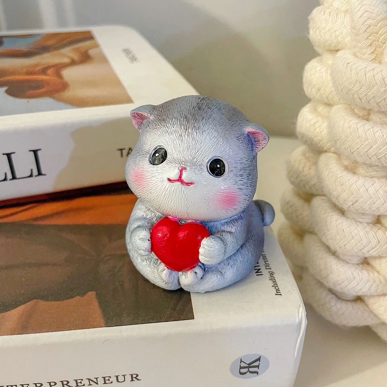 New Creative Simulation Gray Chubby Cat Resin Ornaments Cartoon Cute Cat Desktop Decorative Small Ornaments Birthday Gifts