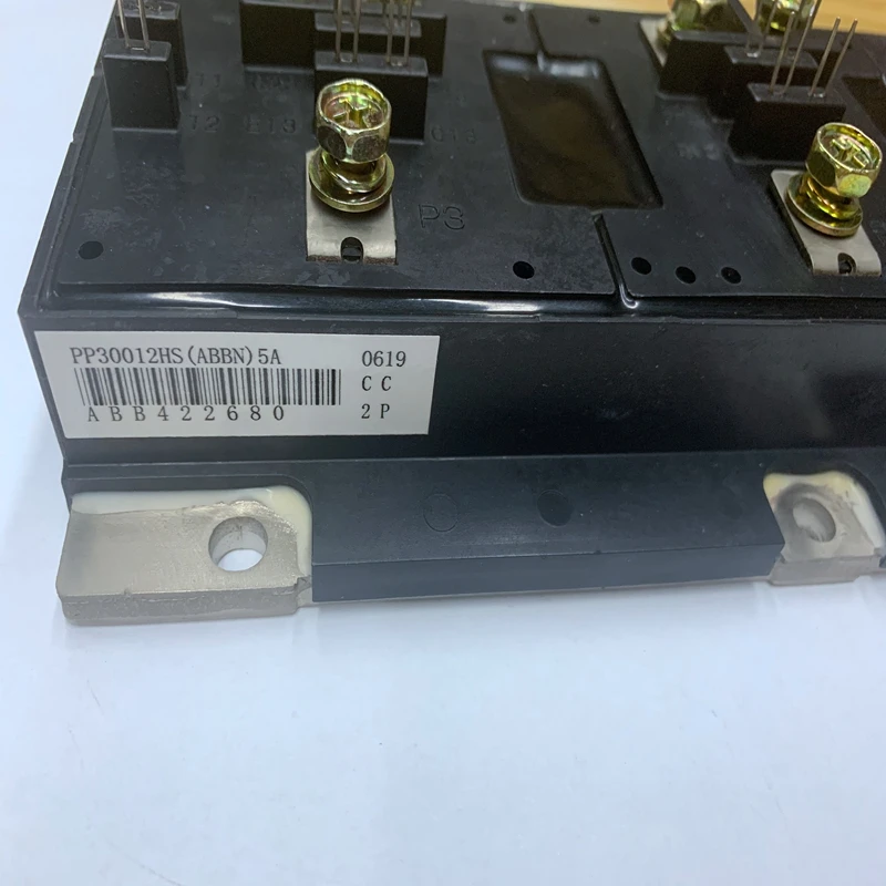 

1 шт. модуль питания IGBT PP30012HS (ABBN) 5A 1200V 300A, в основном используется в промышленных системах управления и силовой электронике.