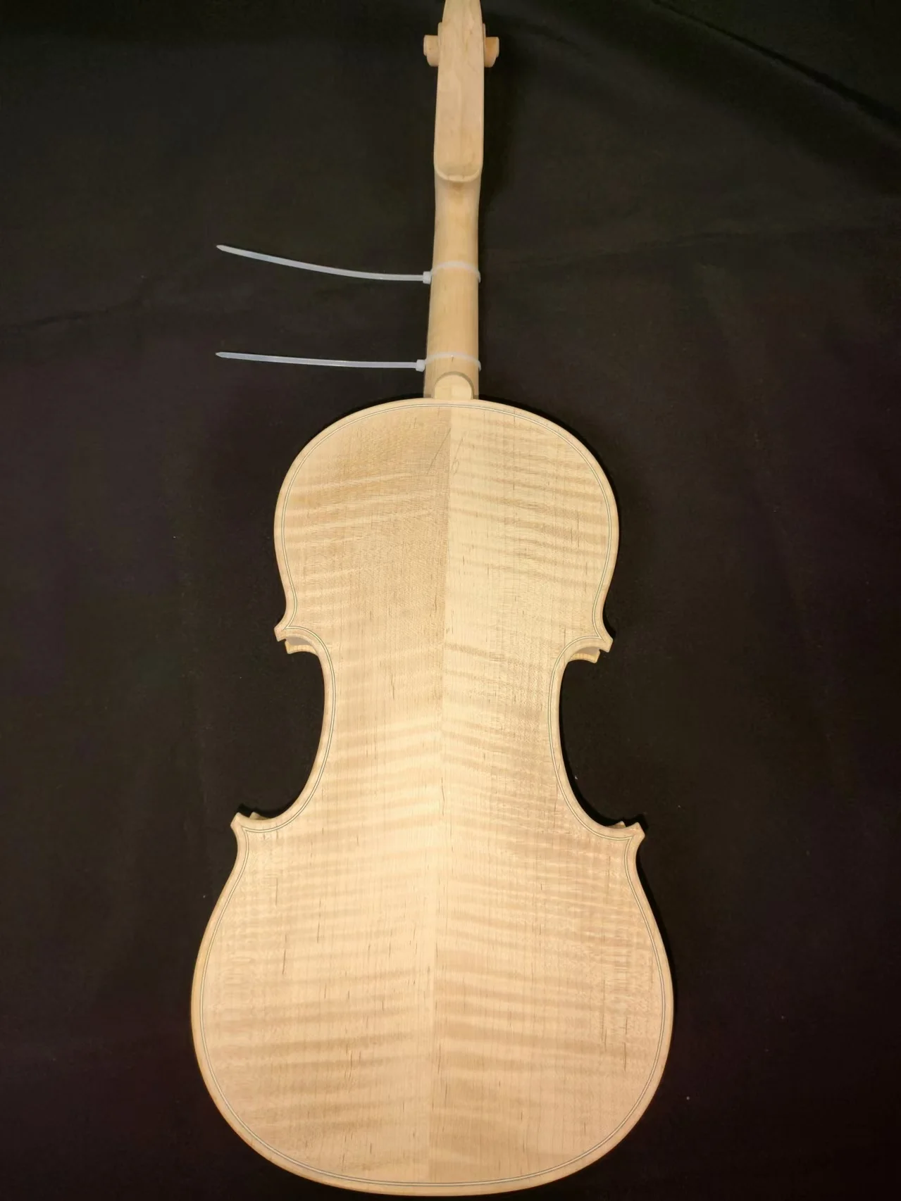 

1PC Unfinished White Violin Maple Back Spruce Top Ebony Fingerobard 4/4 ZHG24601#