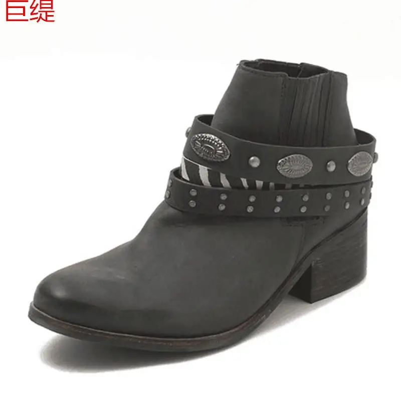 Large Size Retro Women's Fashion Single Shoes Comfortable Flat Heel Crocodile Skin Upgraded Version Rubber Outsole Winter Ready