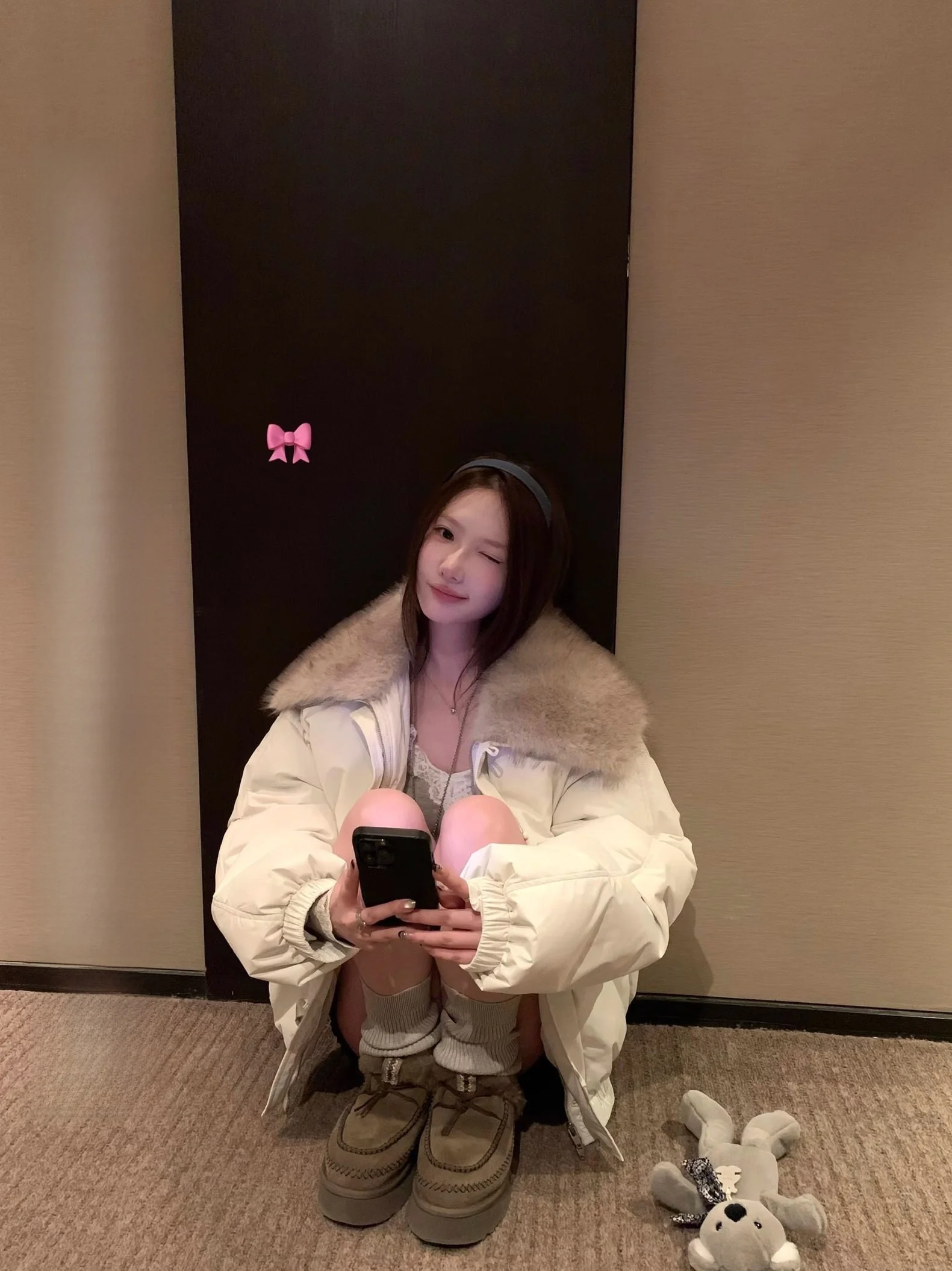 

Теплая пуховая куртка-пуховик для женщин, зимнее пальто Goo Goo Eyes, цвет белый молочный, с меховым воротником, на пуговицах спереди